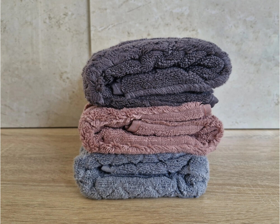 Набір турецьких махрових рушників Cestepe MicroCotton Premium 3 штуки 50x90 Ucgen 2 600 г/м2