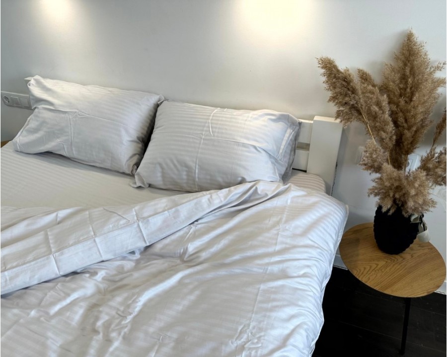 Постельное бельe LARA ОПТ сатин-страйп LUX 140 г/м2 1х1 цвета в ассортименте двуспальное