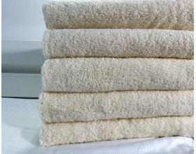 Набір турецьких махрових однотонних рушників Zeron 50х90 3 шт кремовий 550 г/м2