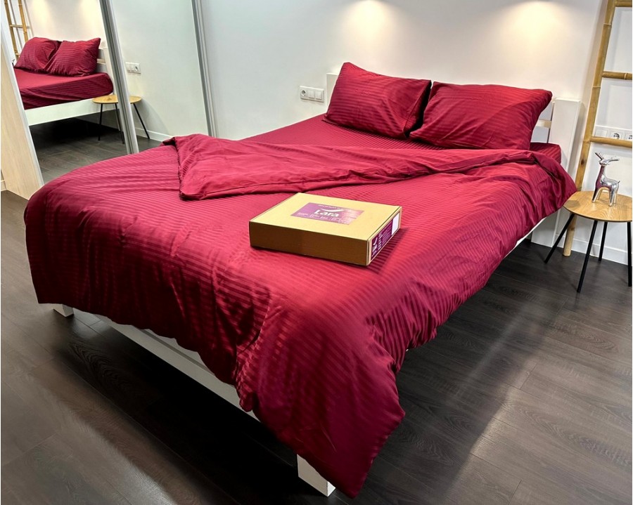 Постельное белье LARA d13225e160 red сатин-страйп LUX с простынью на резинке 160х200х25 евро
