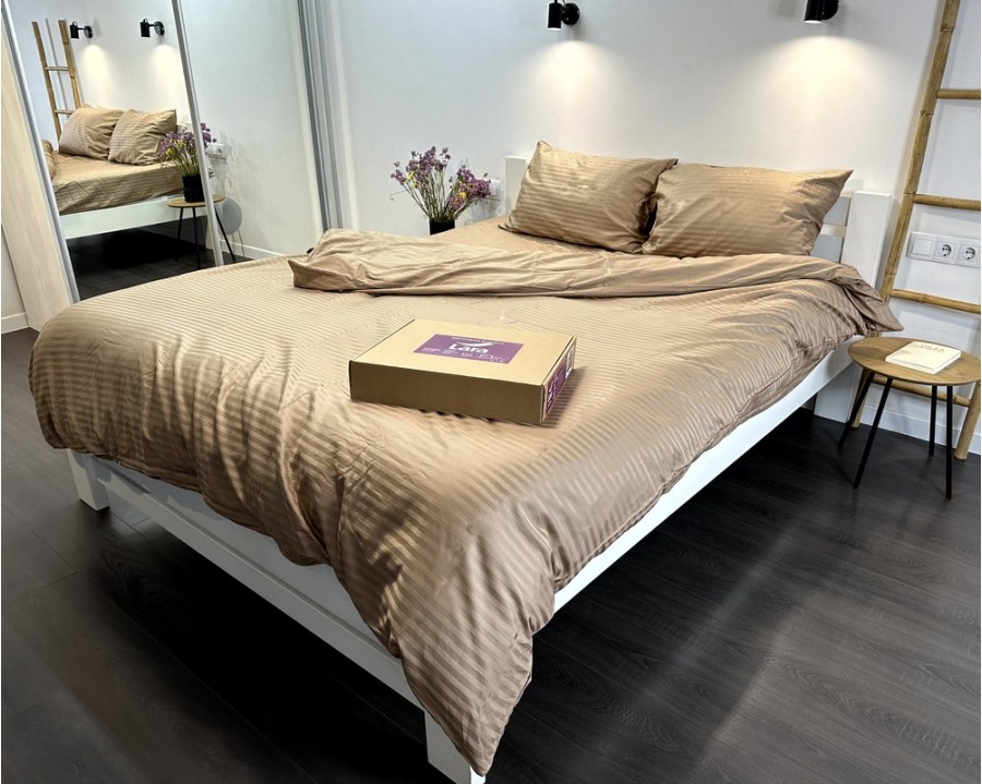 Постельное белье LARA d13204e160 natural сатин-страйп LUX с простынью на резинке 160х200х25 евро
