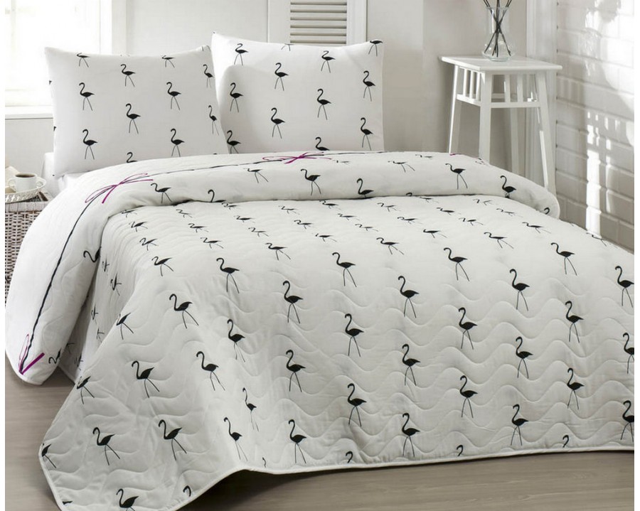 Покрывало стеганое Eponj Home Flamingo Beyaz 200х220 с наволочками 50х70