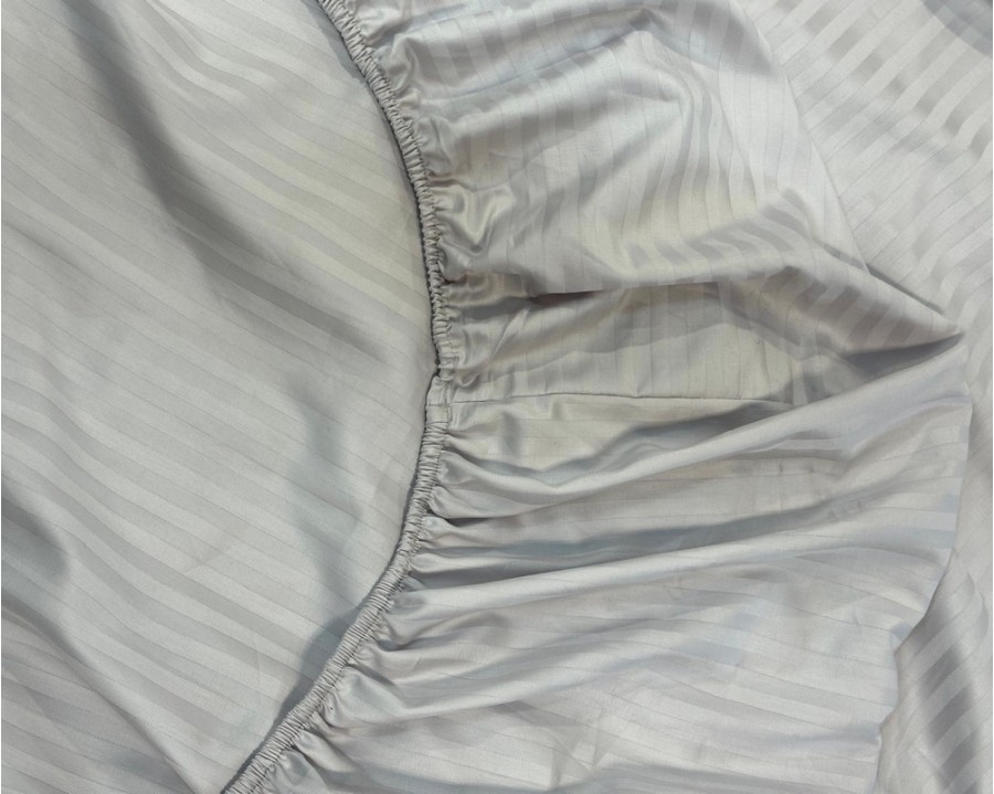 Постельное белье LARA d13177e160 light gray сатин-страйп LUX с простынью на резинке 160х200х25 евро